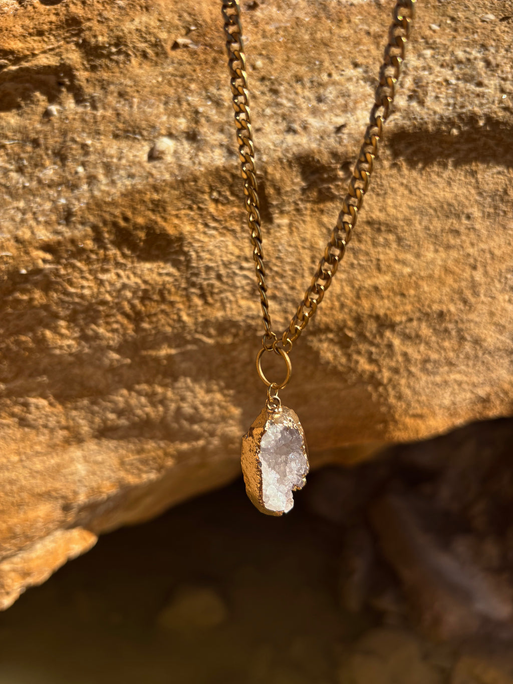 Quartz Choker