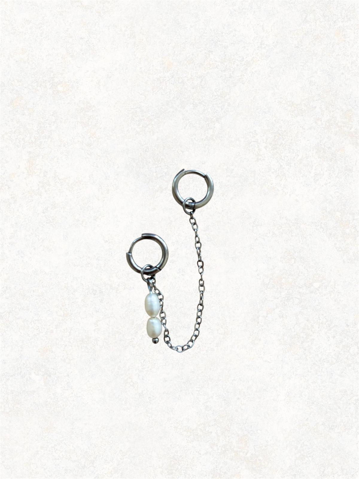 Double Pearl Earring